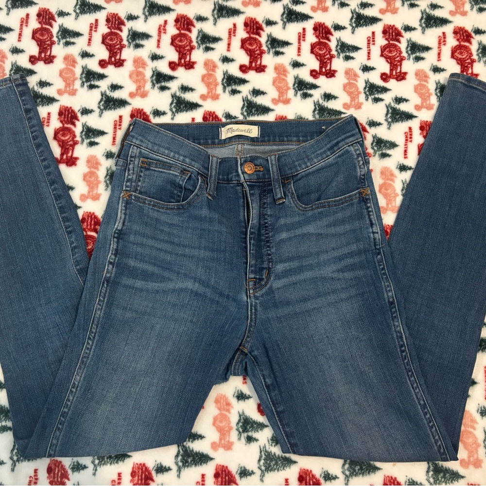 10" High-Rise Roadtripper Supersoft Jeans in Playford Wash
